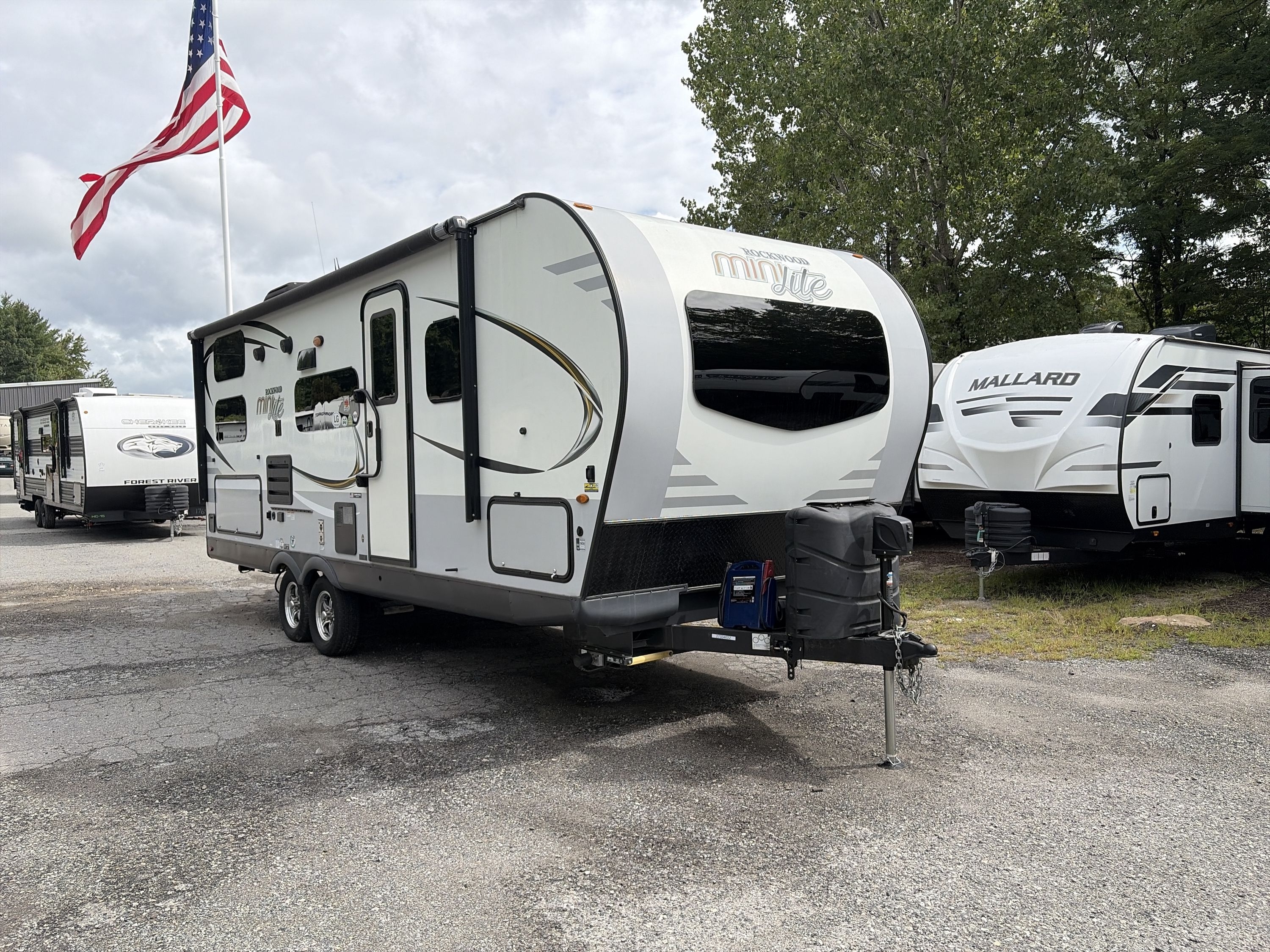 2020 Forest River ROCKWOOD MINI LITE 2509S in west boylston MA
