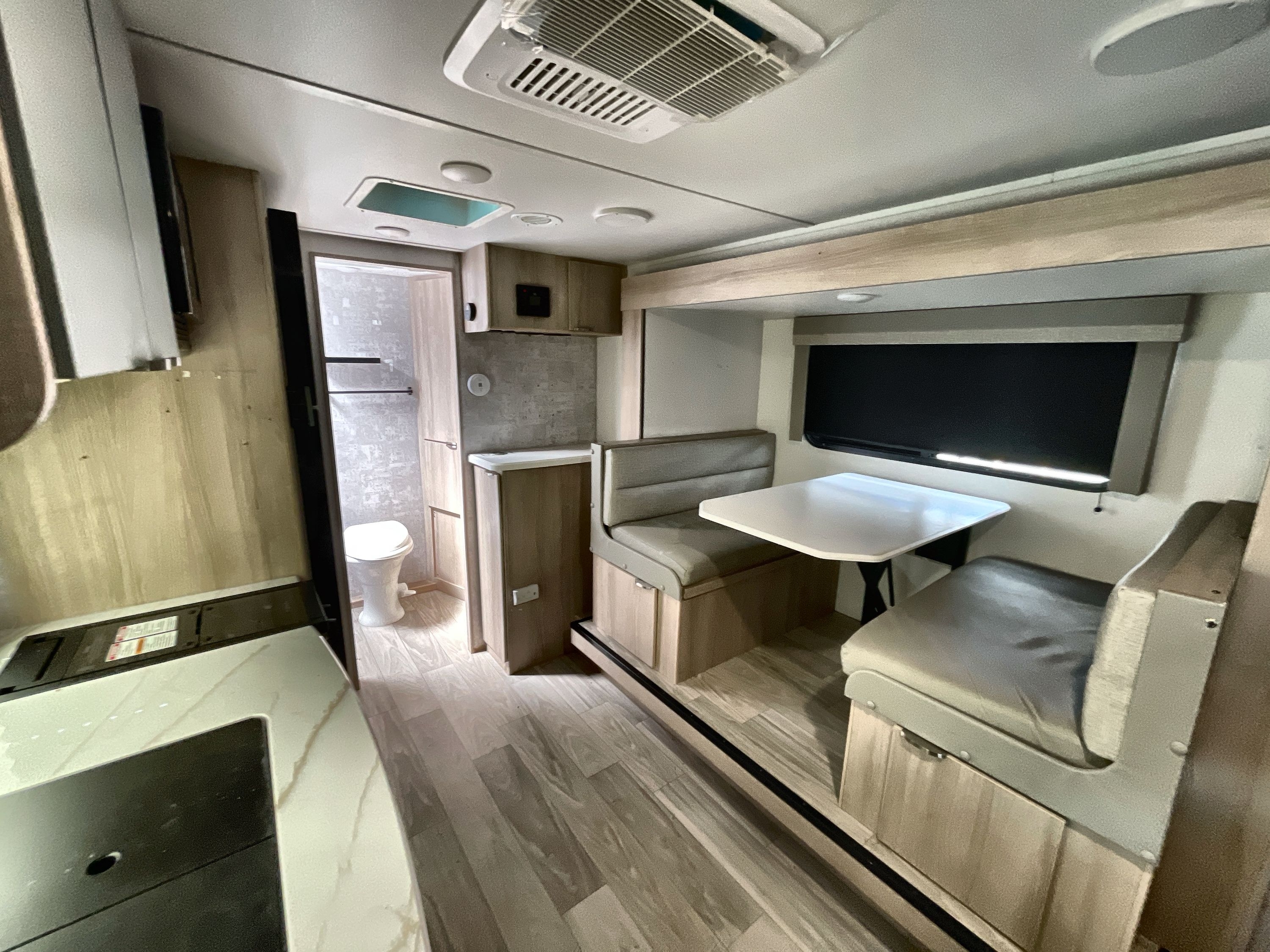 2025 Winnebago MICRO MINNIE 2108DS in lake park GA