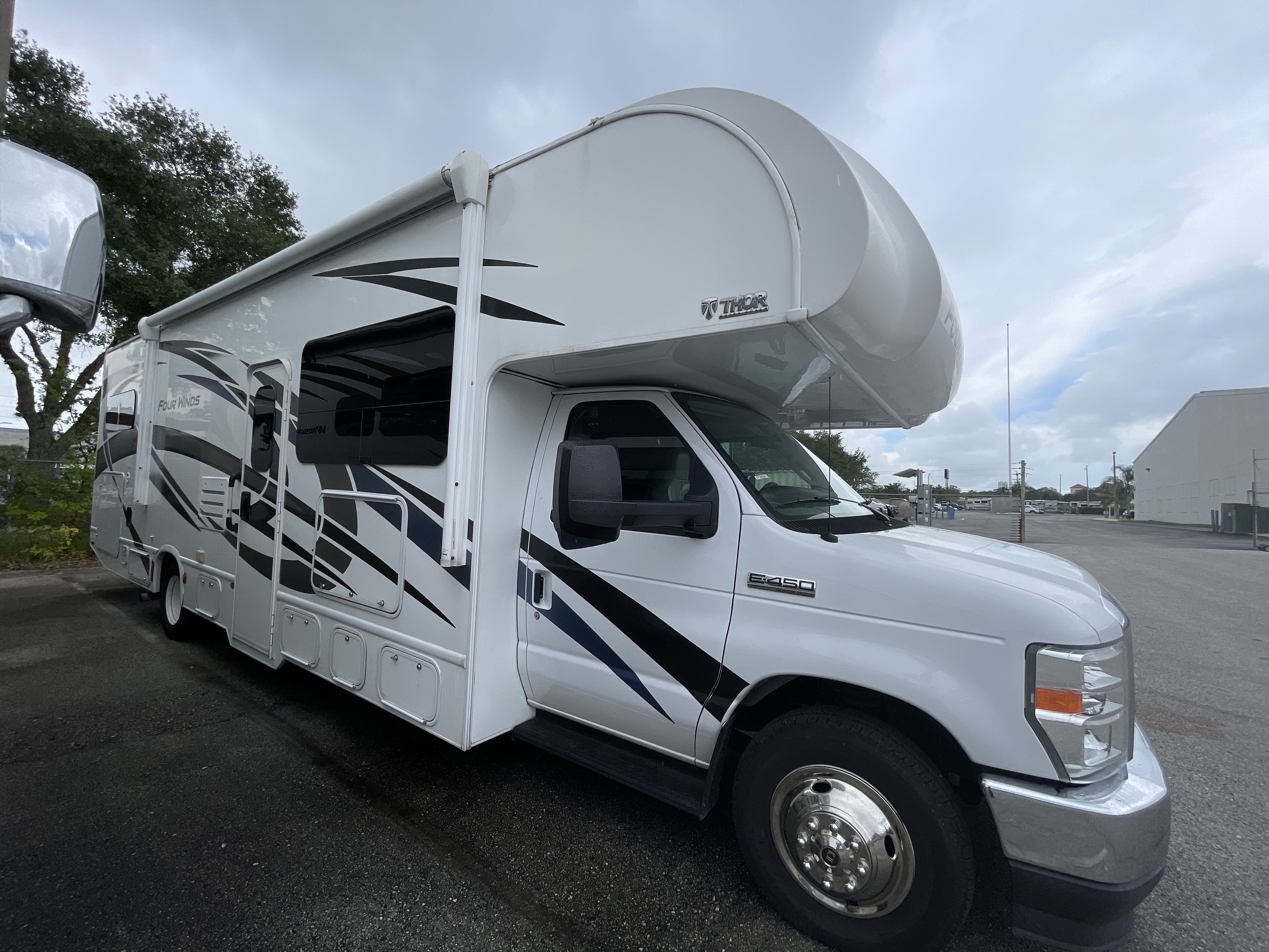 2022 Thor FOUR WINDS 31W in st. augustine FL
