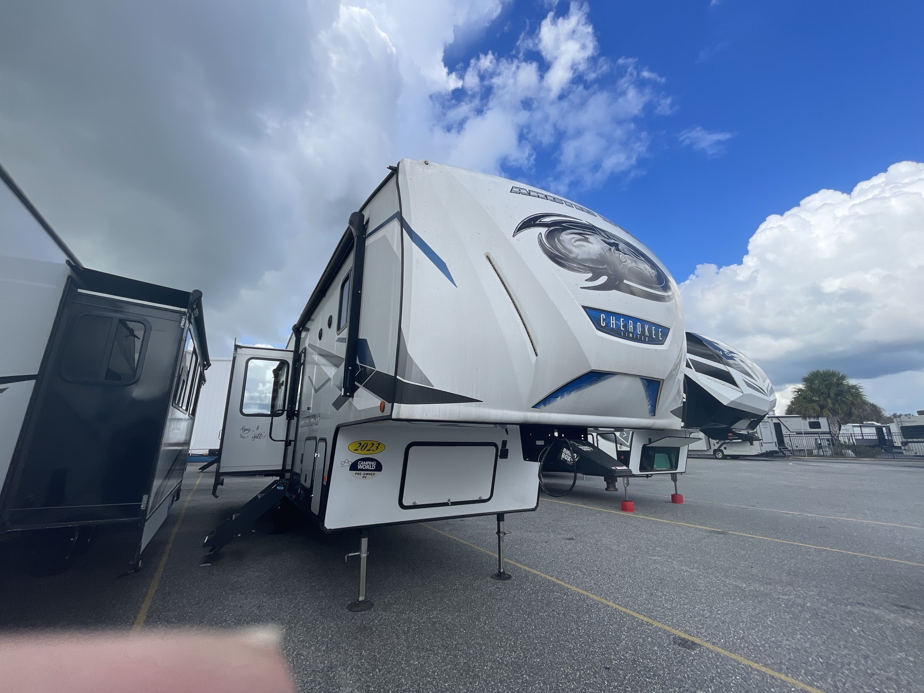 2023 Forest River ARCTIC WOLF 291RL in summerfield FL