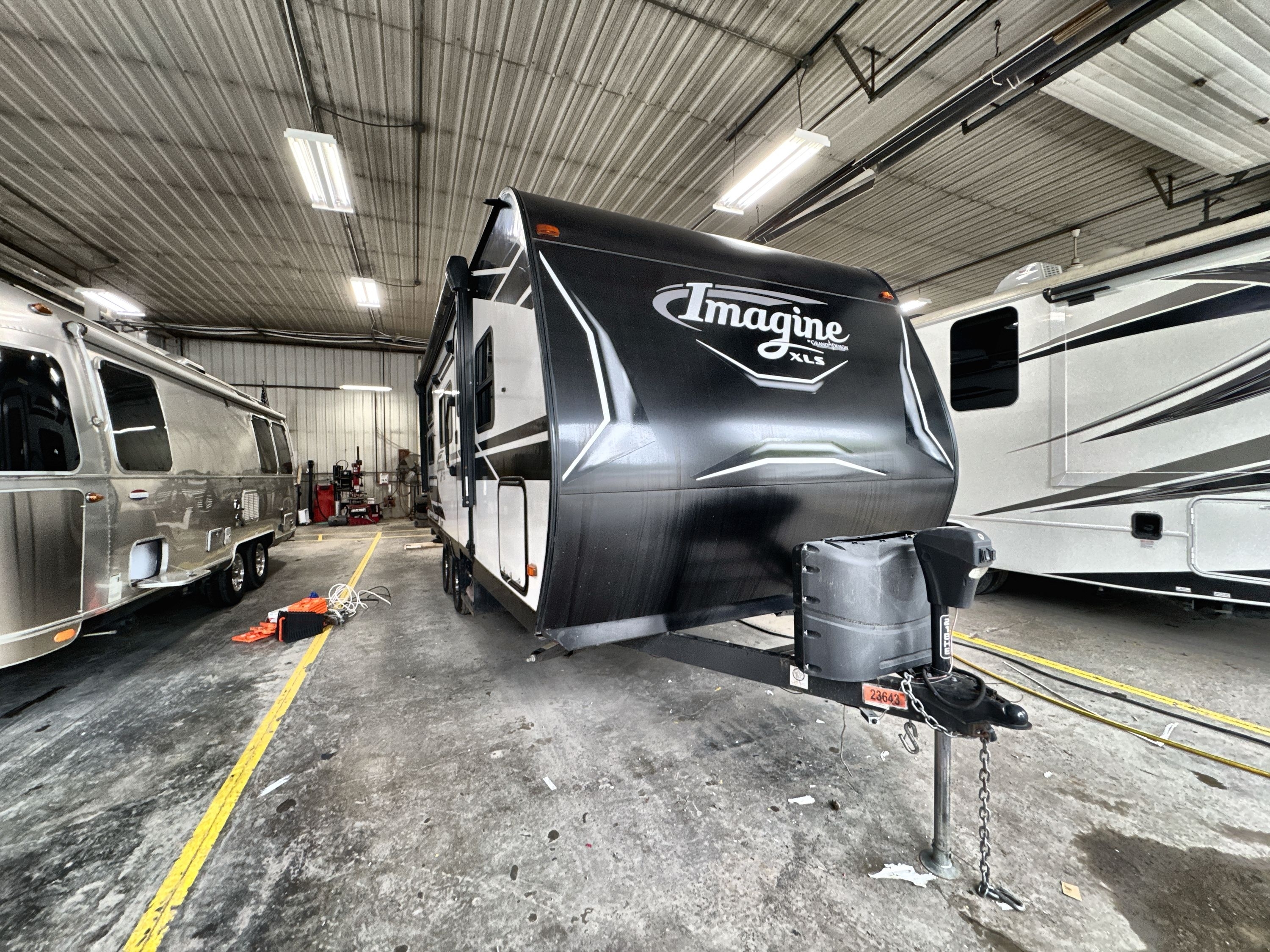 2021 Grand Design IMAGINE XLS 21BHE RV