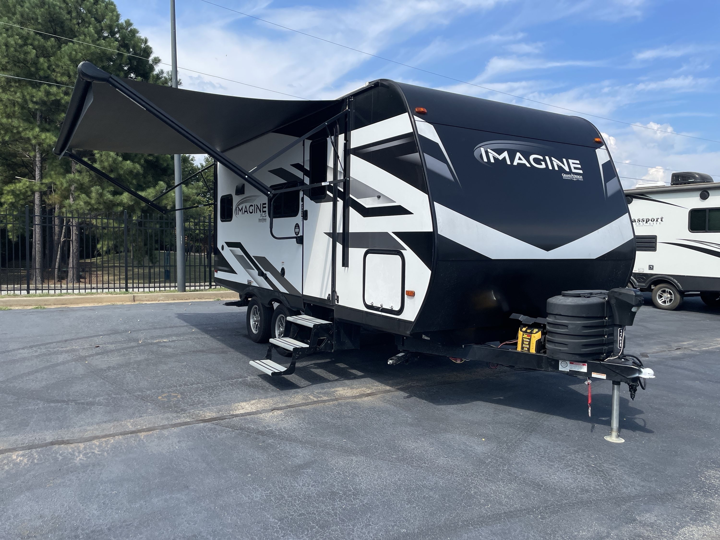 2025 Grand Design IMAGINE XLS 17MKE in byron GA