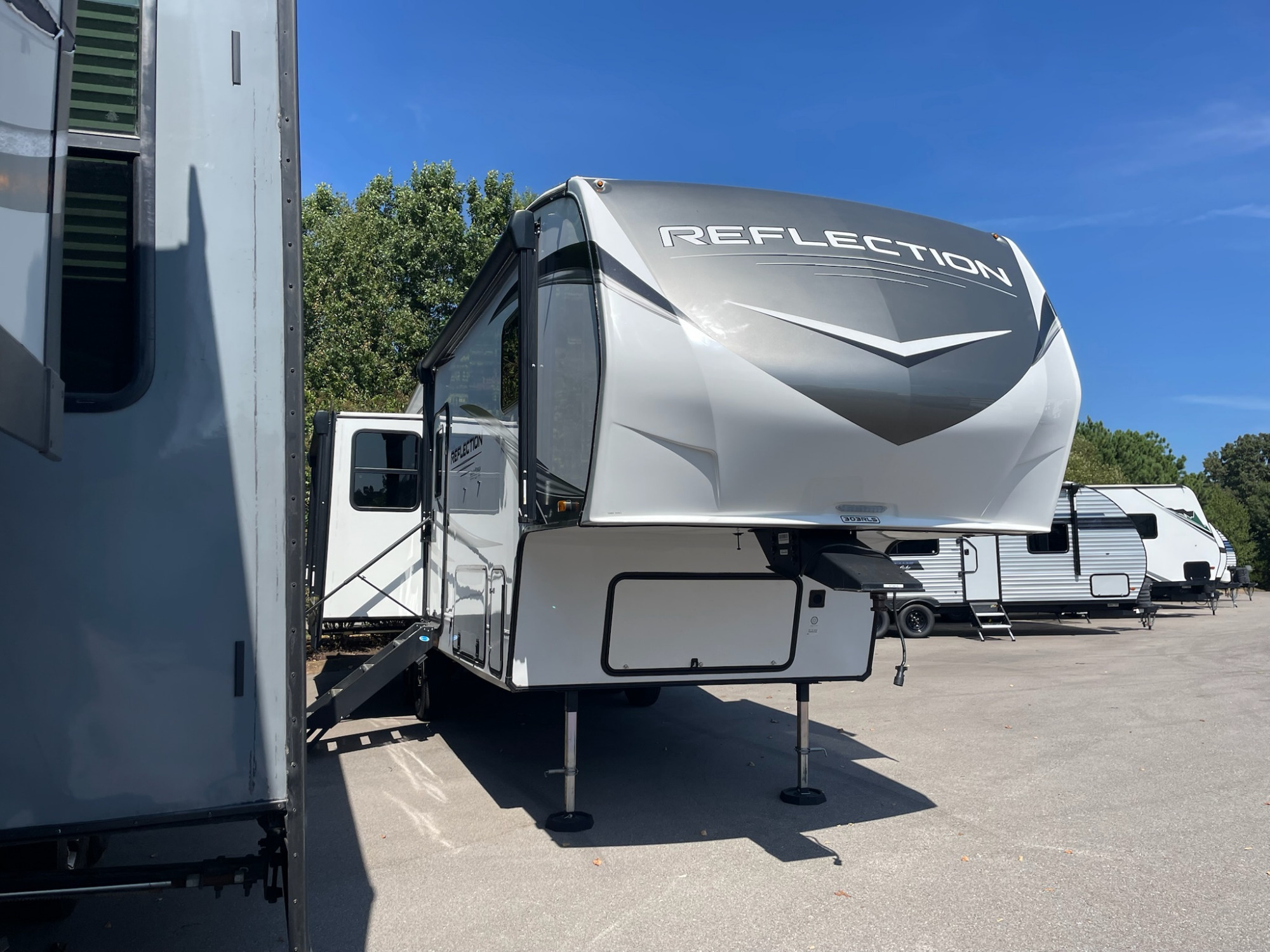 2024 Grand Design REFLECTION 303RLS RV