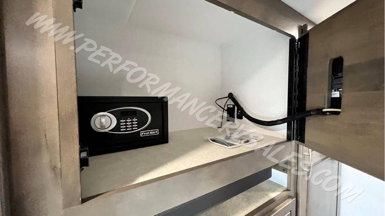 A photo of this 2026 Dynamax DX3 34KD