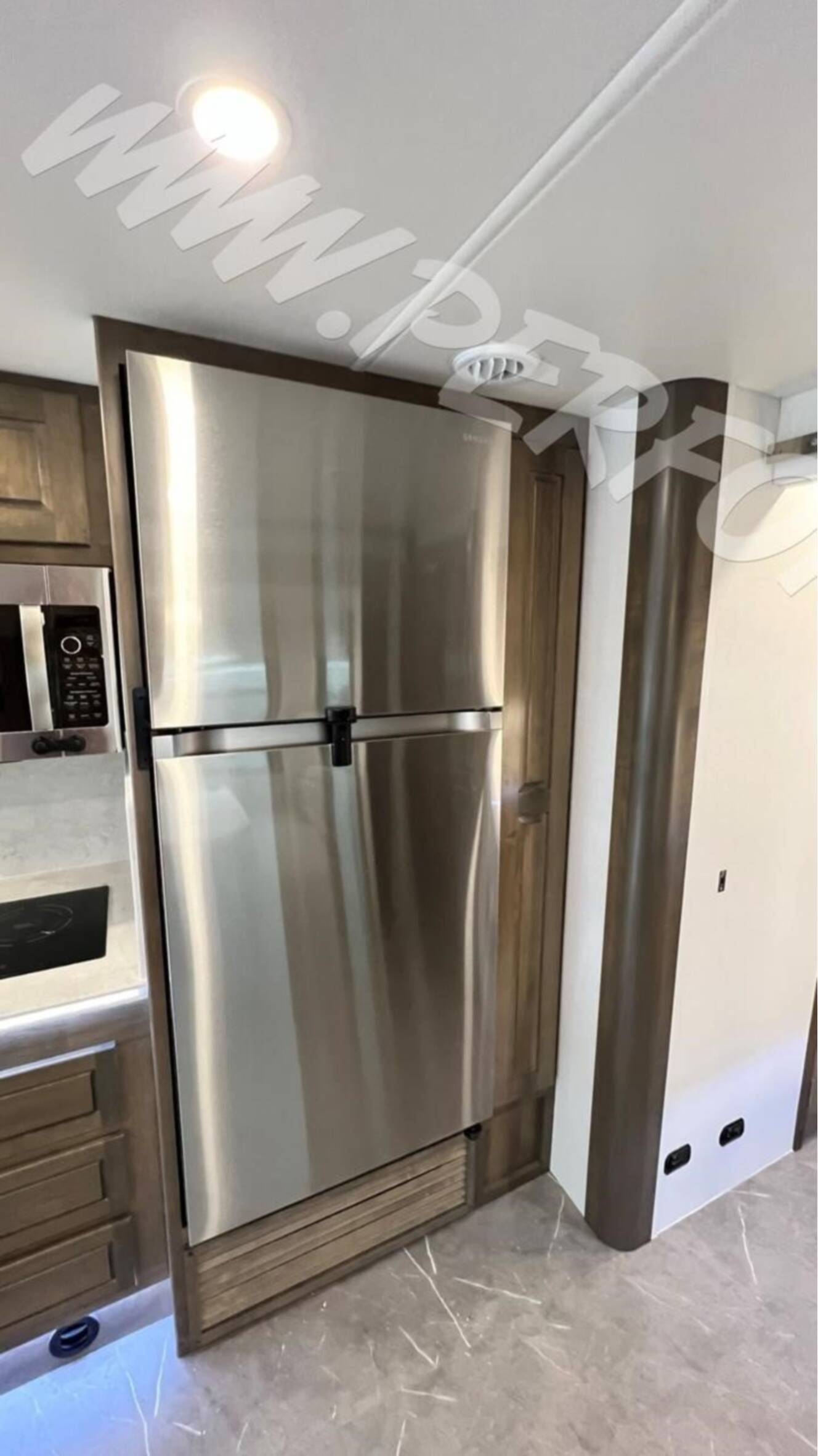 A photo of this 2026 Dynamax DX3 34KD