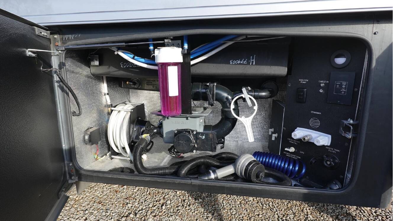 A photo of this 2024 Dynamax DX3 34KD