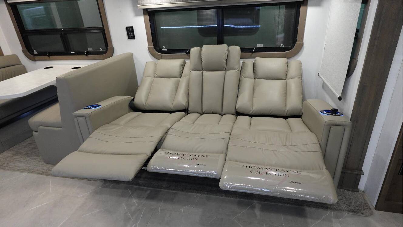A photo of this 2024 Dynamax DX3 34KD