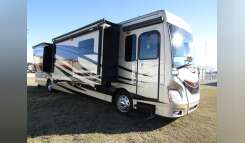 2016 Fleetwood DISCOVERY 40E Class A Diesel Motorhome - Diesel Pusher RV