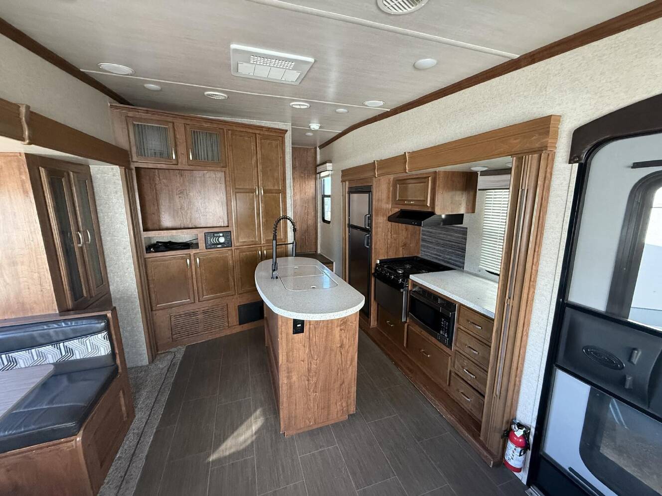 A photo of this 2018 Heartland SUNDANCE XLT 269TS