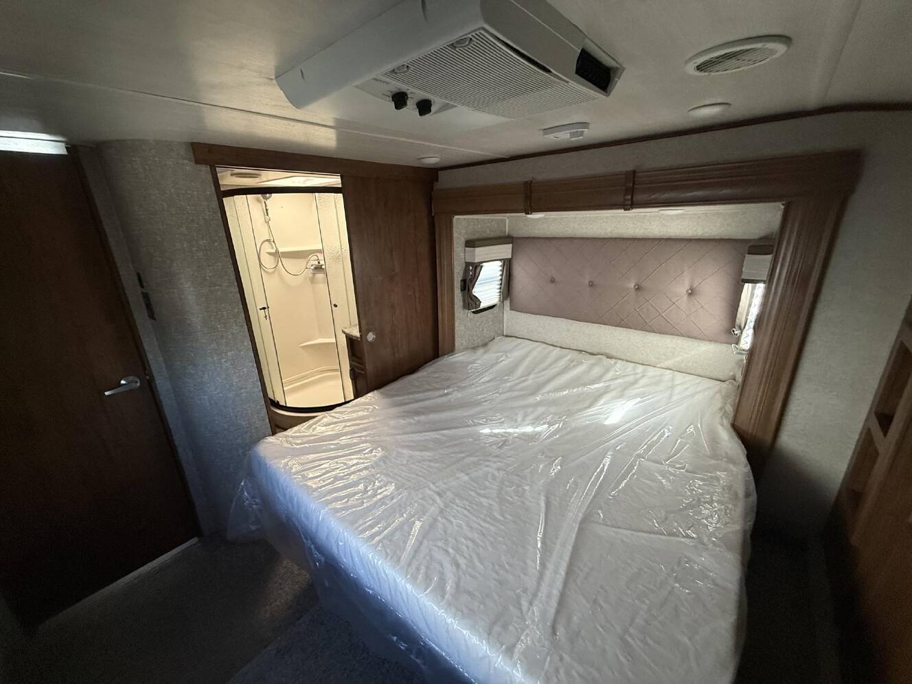 A photo of this 2018 Heartland SUNDANCE XLT 269TS