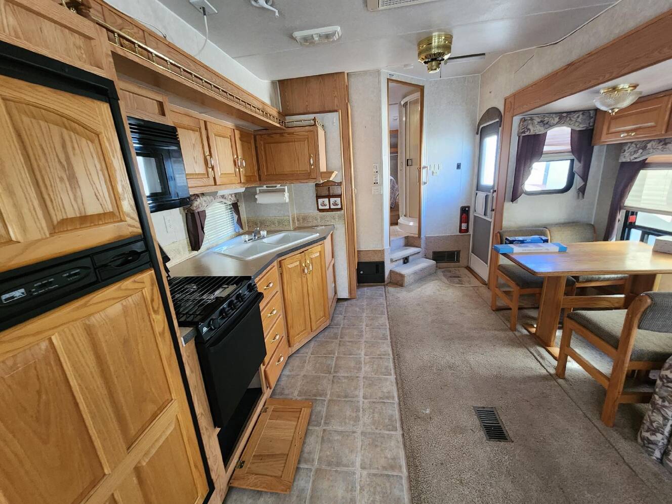 A photo of this 2004 Peterson Industries EXCEL 32SKW