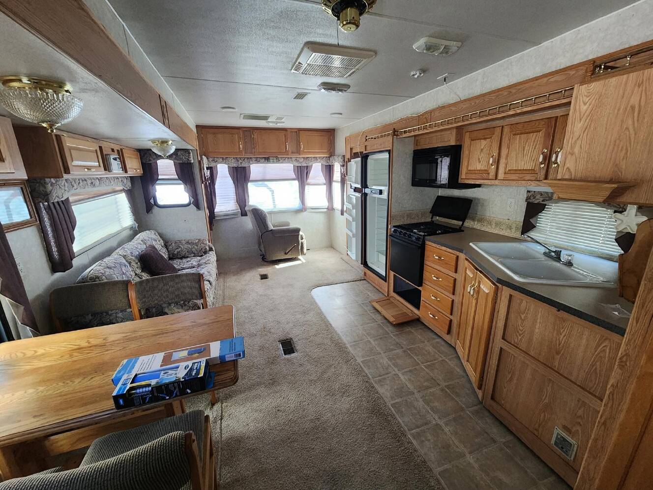 A photo of this 2004 Peterson Industries EXCEL 32SKW