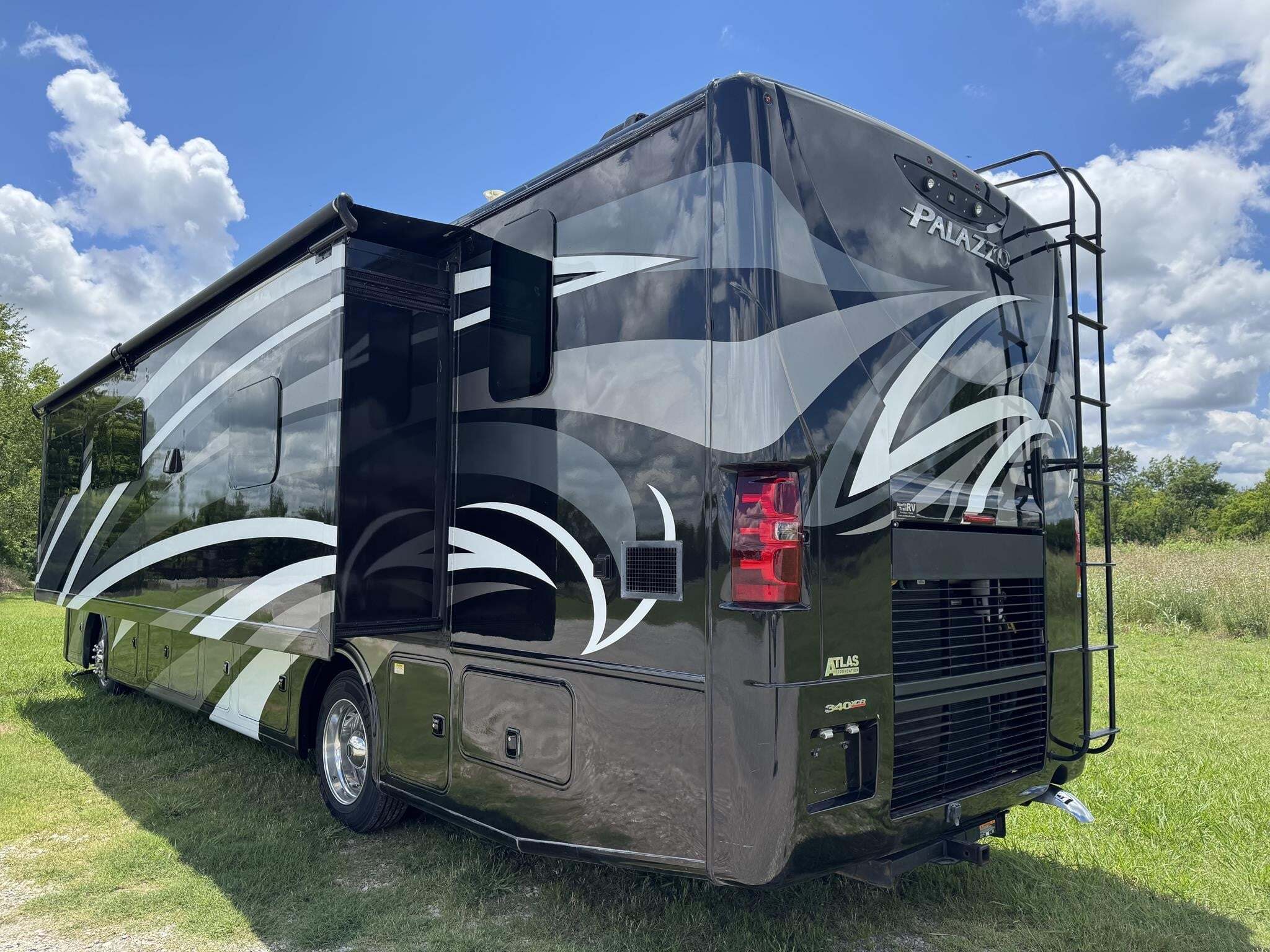 2019 Thor Motor Coach PALAZZO 36.1 in sherman TX