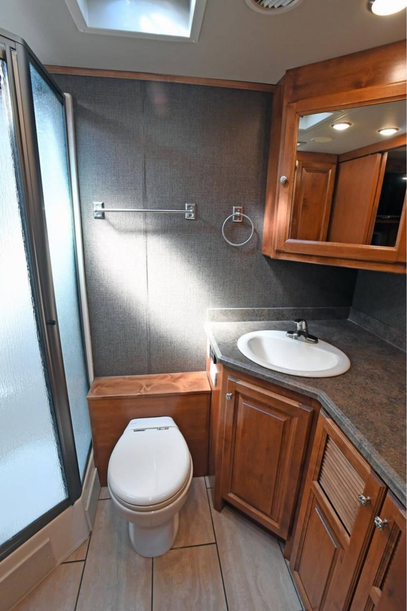 A photo of this 2016 Tiffin ALLEGRO OPEN ROAD 36LA