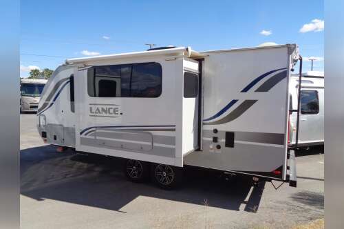 2021 Lance 1995 in pahrump NV