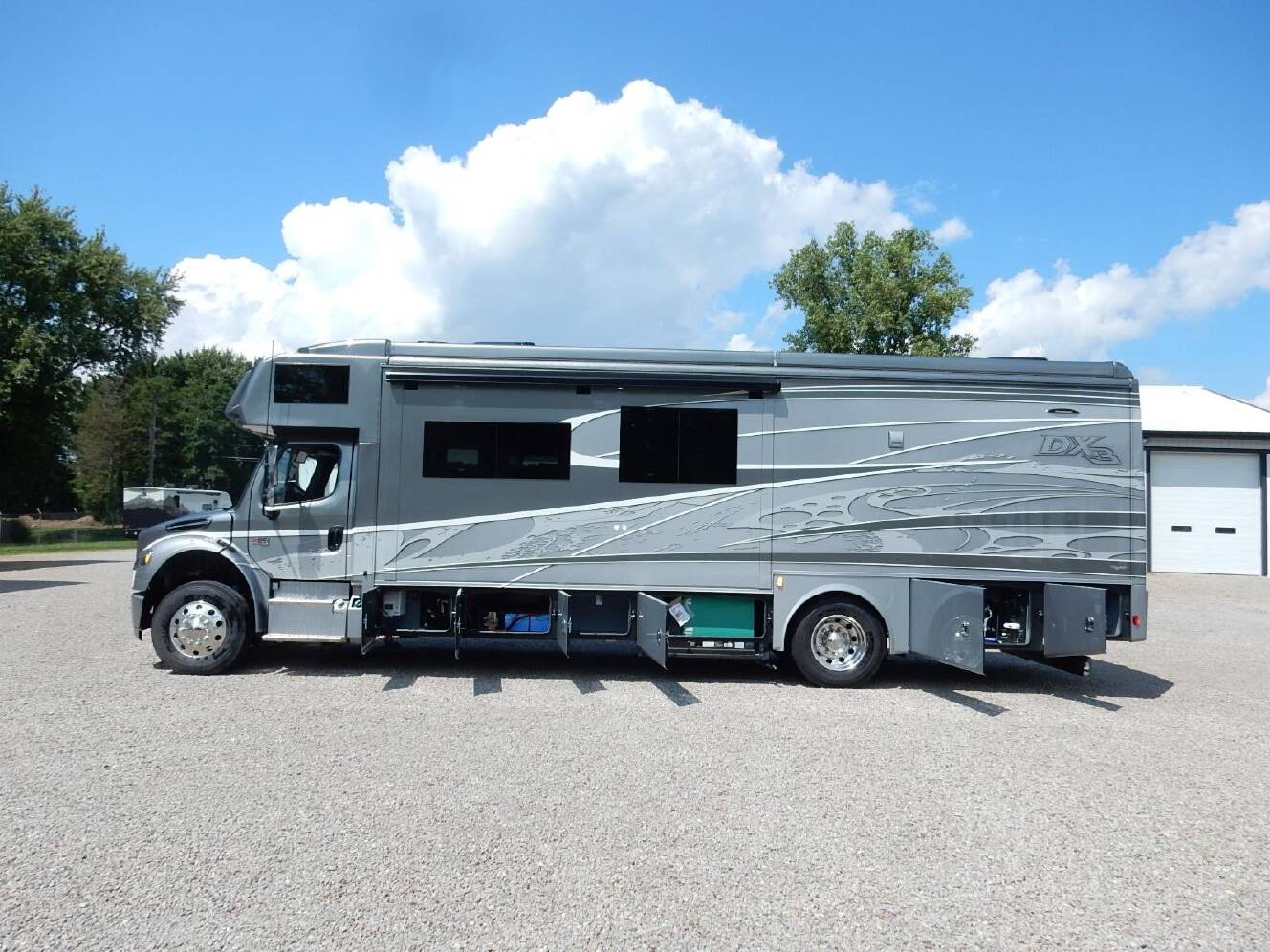 A photo of this 2027 Dynamax DX3 34KD