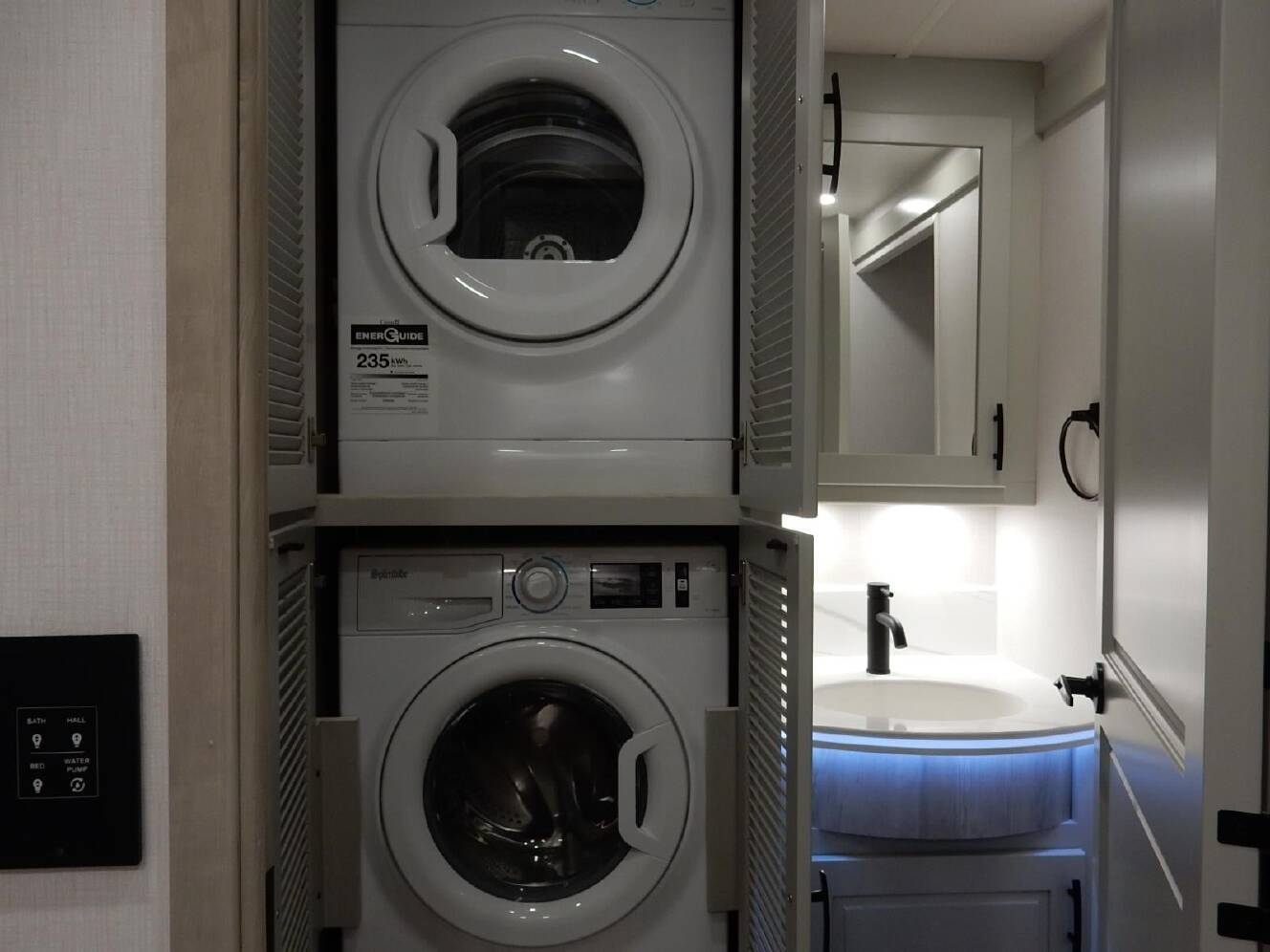 A photo of this 2027 Dynamax DX3 34KD