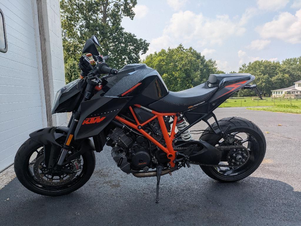 2016 KTM 1290 SUPER DUKE R SUPER DUKE R in Sunbury, OH
