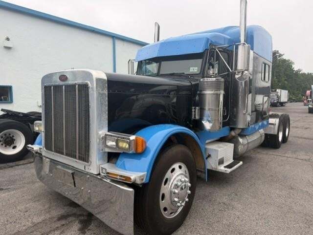 2004 PETERBILT 379 in Griffin, GA