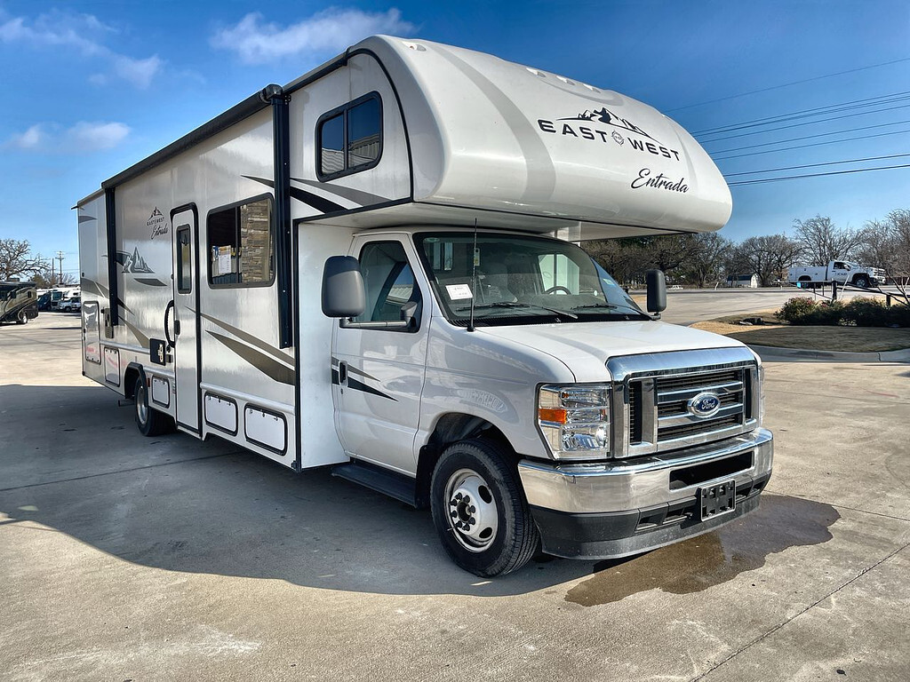 2024 East To West ENTRADA 3100FB in cleburne TX