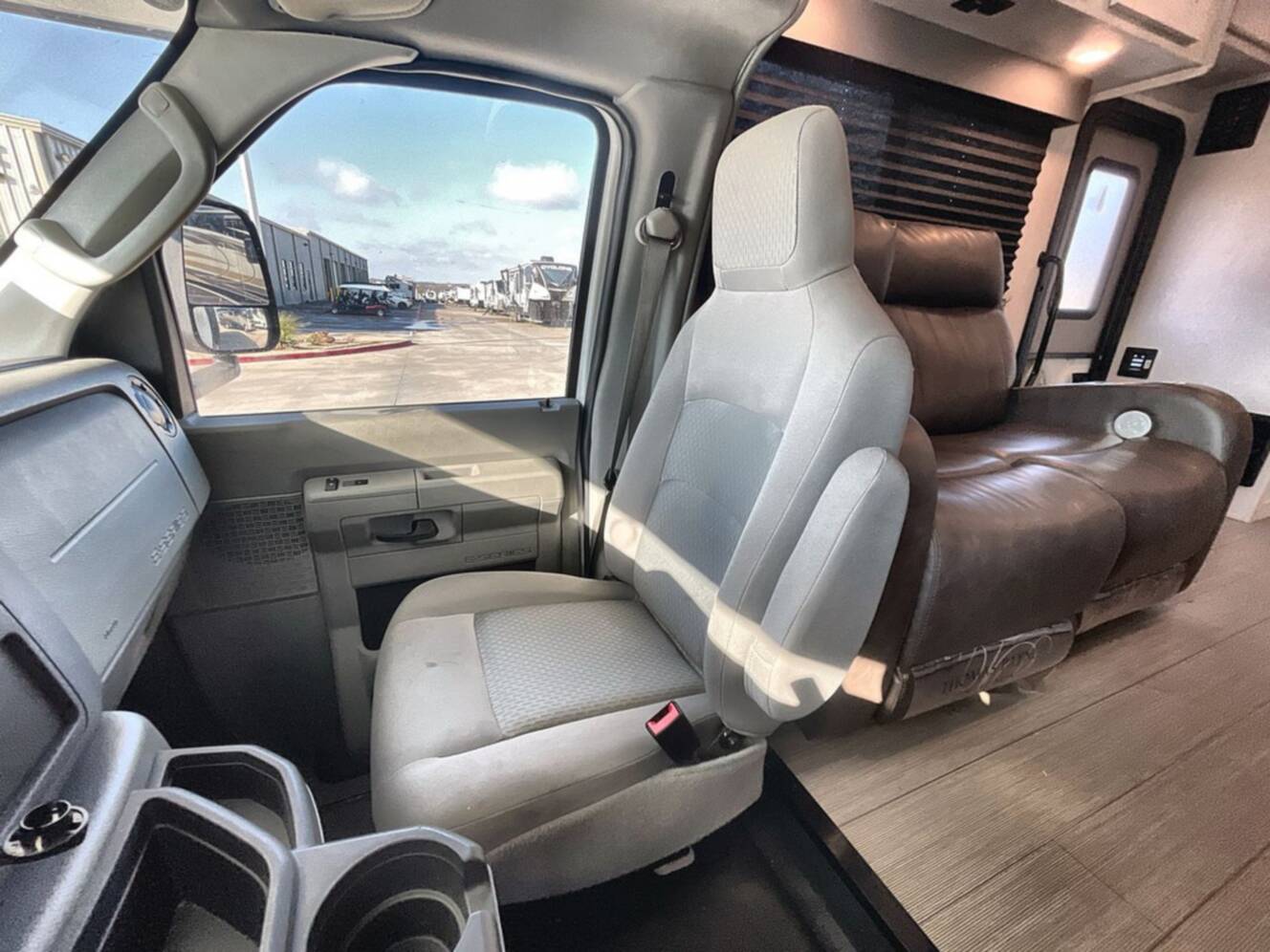 A photo of this 2024 East To West ENTRADA 3100FB