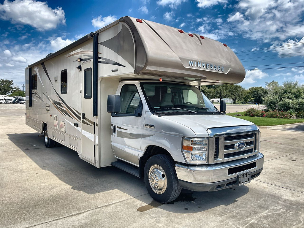 2018 Winnebago MINNIE WINNIE 31K in cleburne TX