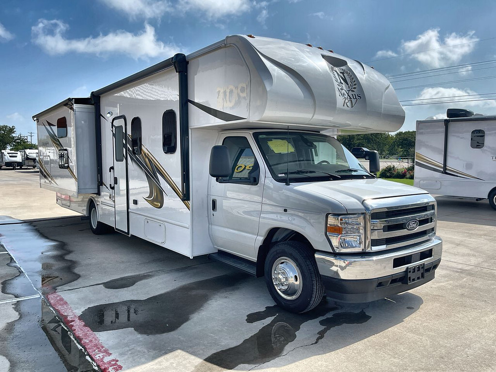2026 Nexus TRIUMPH 32T RV