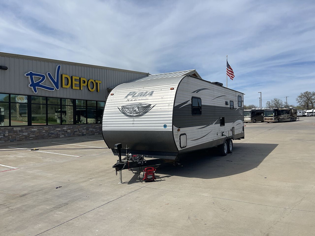 2016 Palomino PUMA XLE 25FBC Travel Trailer Toy Hauler RV