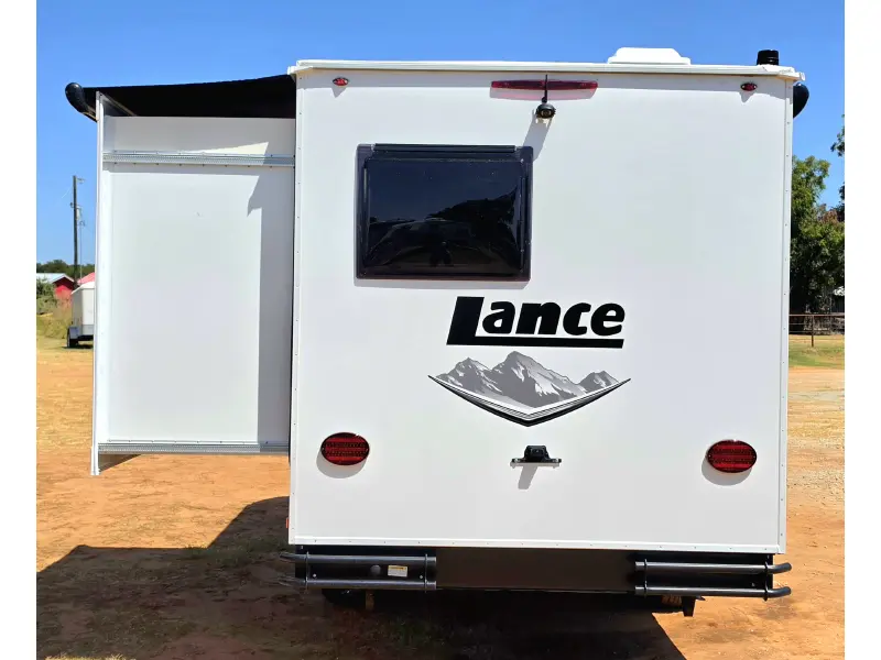 2027 Lance Lance 1575