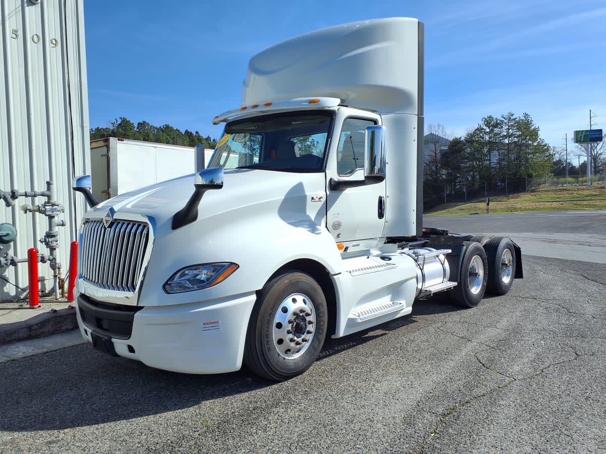 2022 INTERNATIONAL LT625 DAYCAB T/A in Knoxville, TN