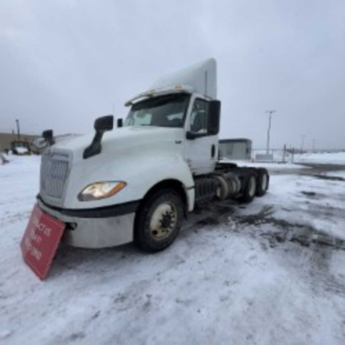 2020 INTERNATIONAL LT625 DAYCAB T/A in Hampton, VA
