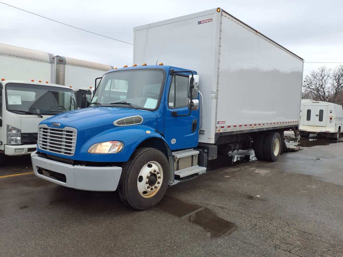 2019 FREIGHTLINER BUSINESS CLASS M2 106 in Salisbury, MA