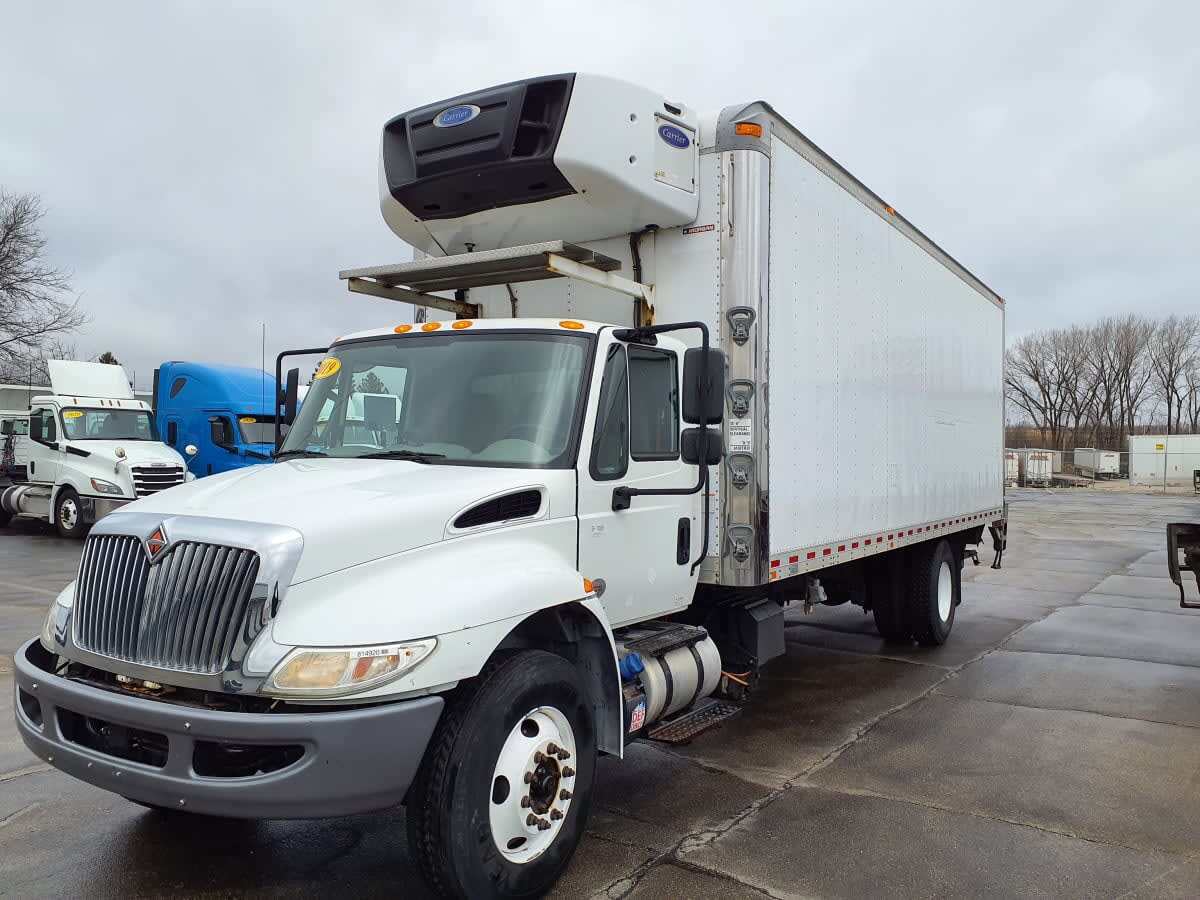 2019 INTERNATIONAL 4300 in Oak Creek, WI