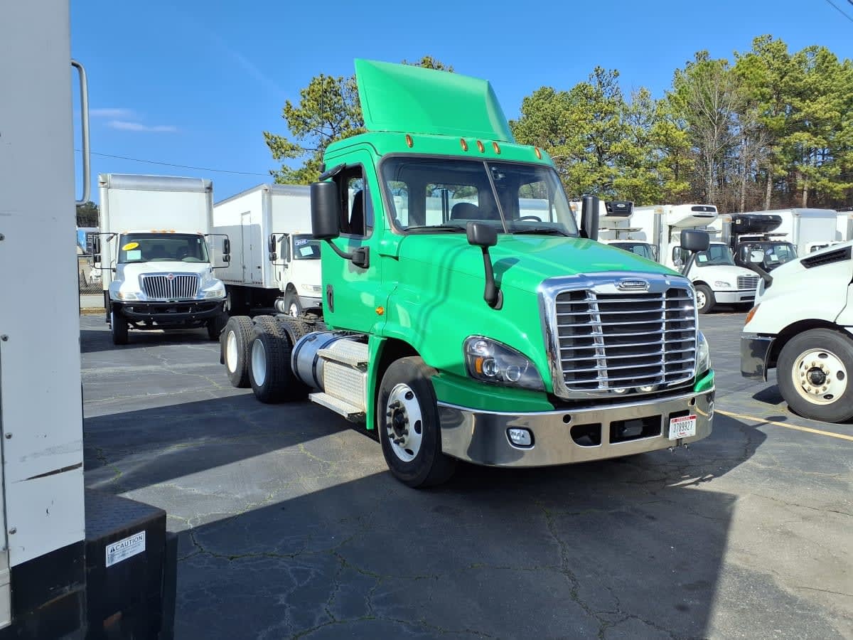 2020 FREIGHTLINER CASCADIA 125 in Atlanta, GA