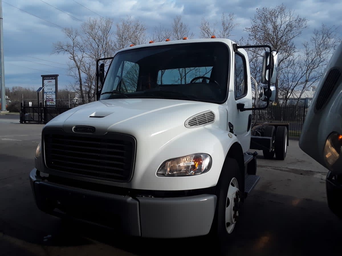 2020 FREIGHTLINER BUSINESS CLASS M2 106 in Kansas City, MO