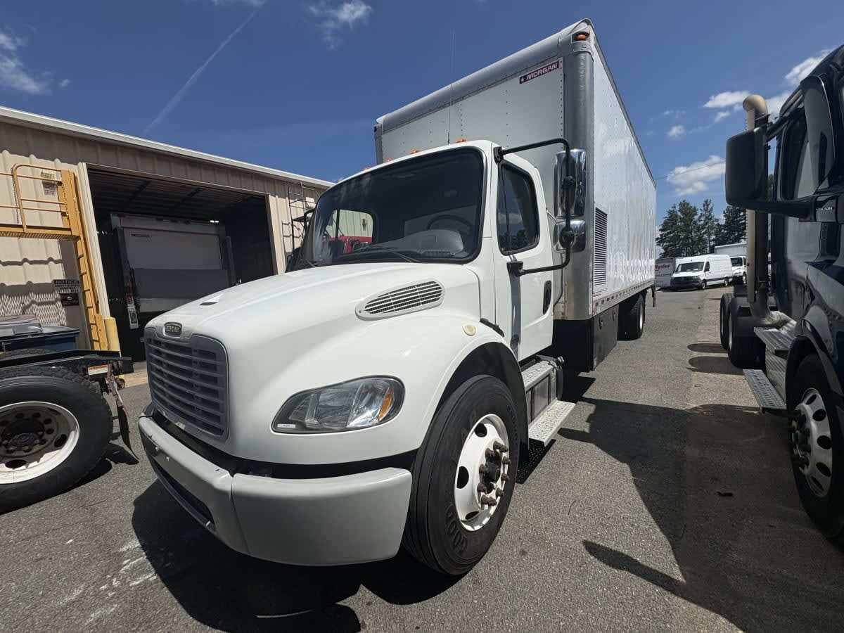 2019 FREIGHTLINER BUSINESS CLASS M2 106 in Richmond, VA