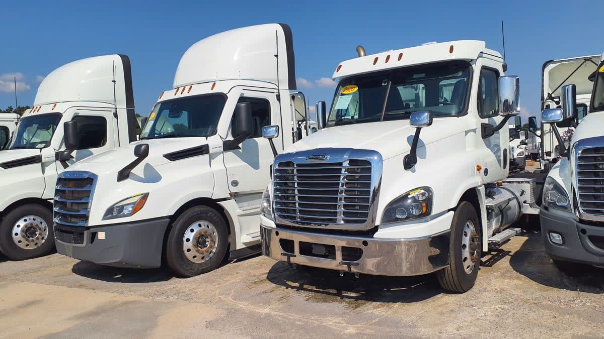 2020 FREIGHTLINER CASCADIA 125 in Birmingham, AL