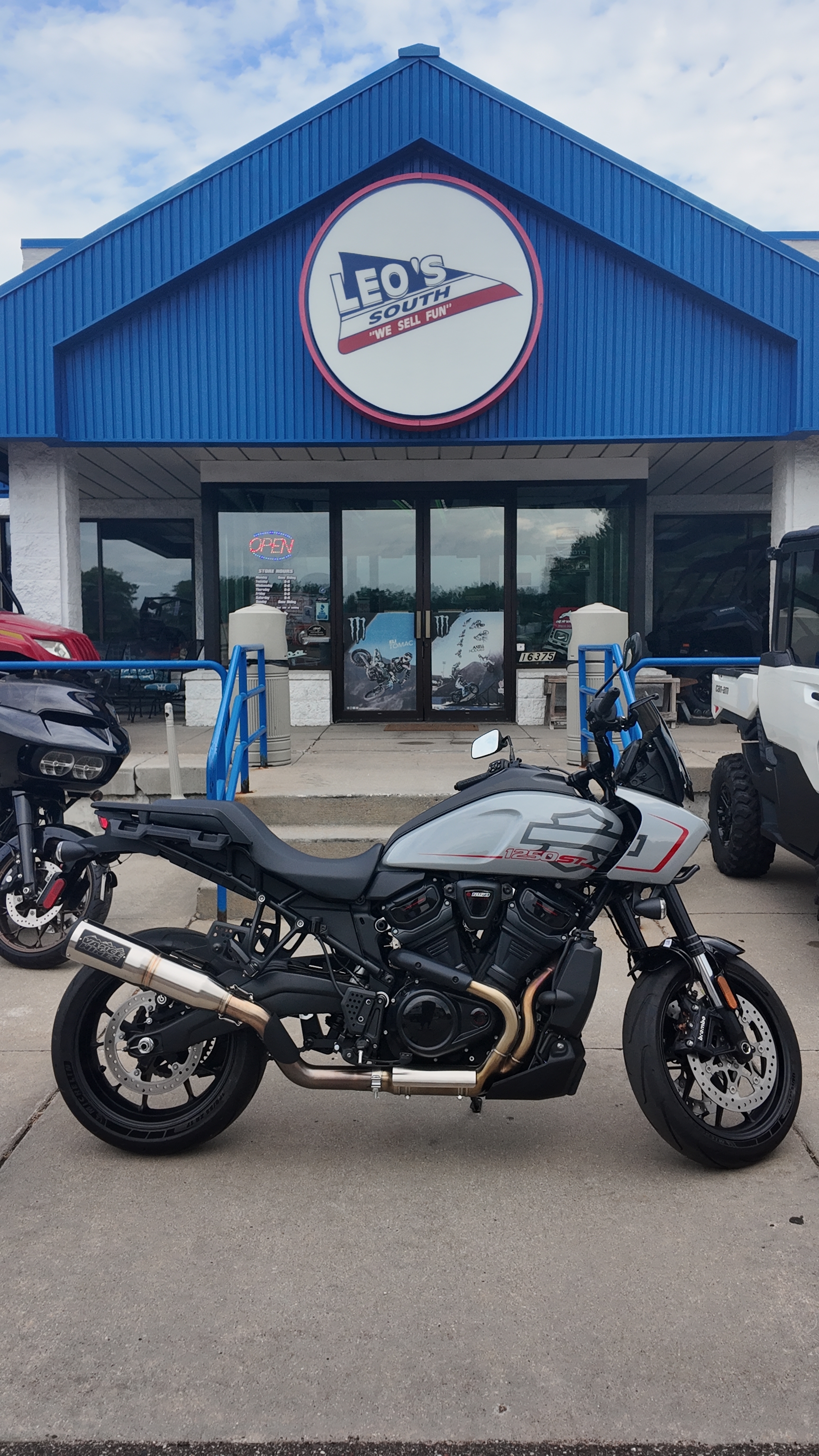 2025 Harley-Davidson HARLEY DAVIDSON PAN AMERICA 1250 ST 1250 ST in Lakeville, MN