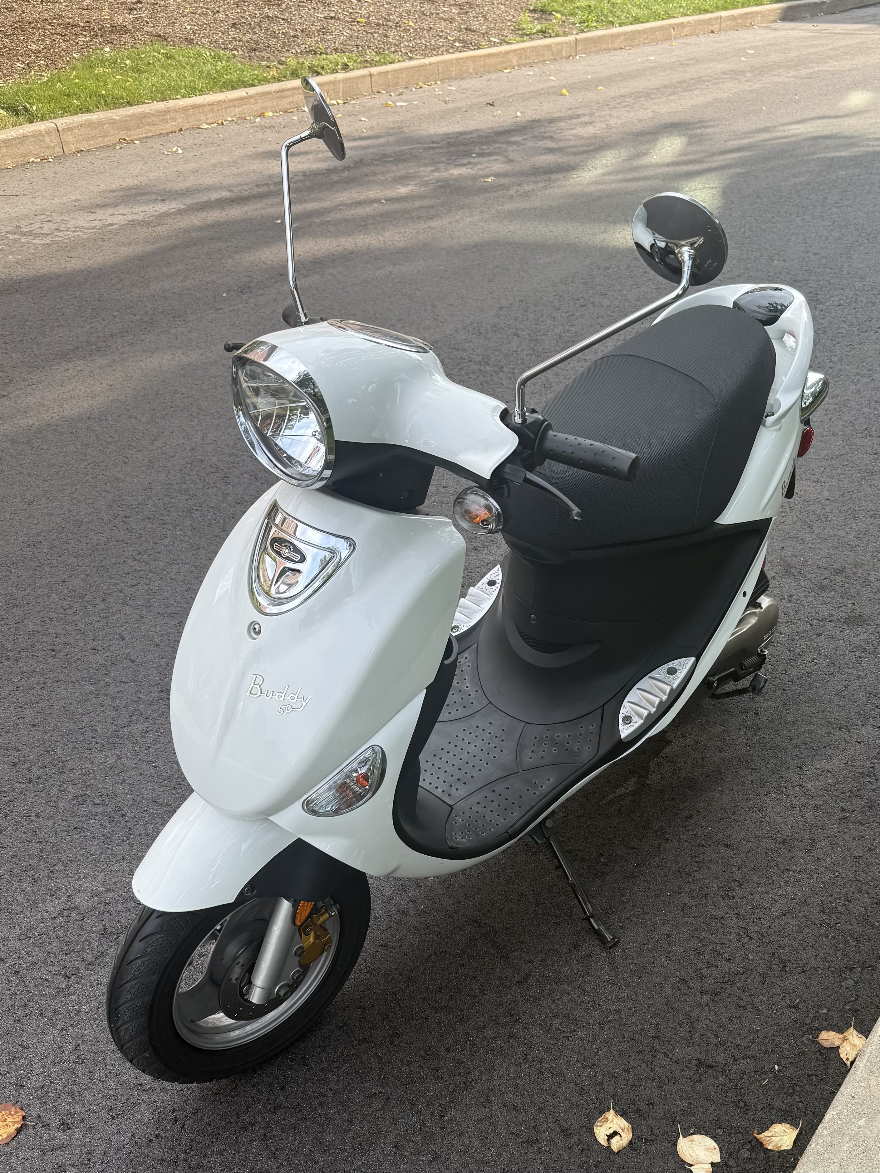 2018 Genuine Scooter Company BUDDY 50 50 50 in Kenosha, WI
