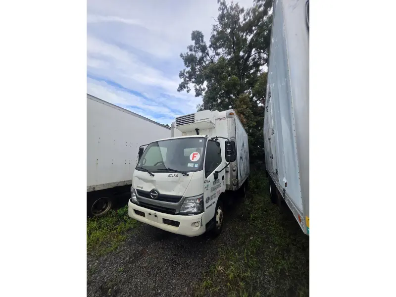 2017 HINO 155