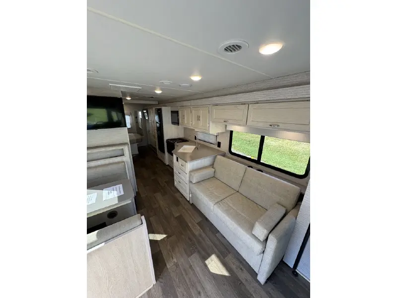2021 WINNEBAGO INTENT 29L