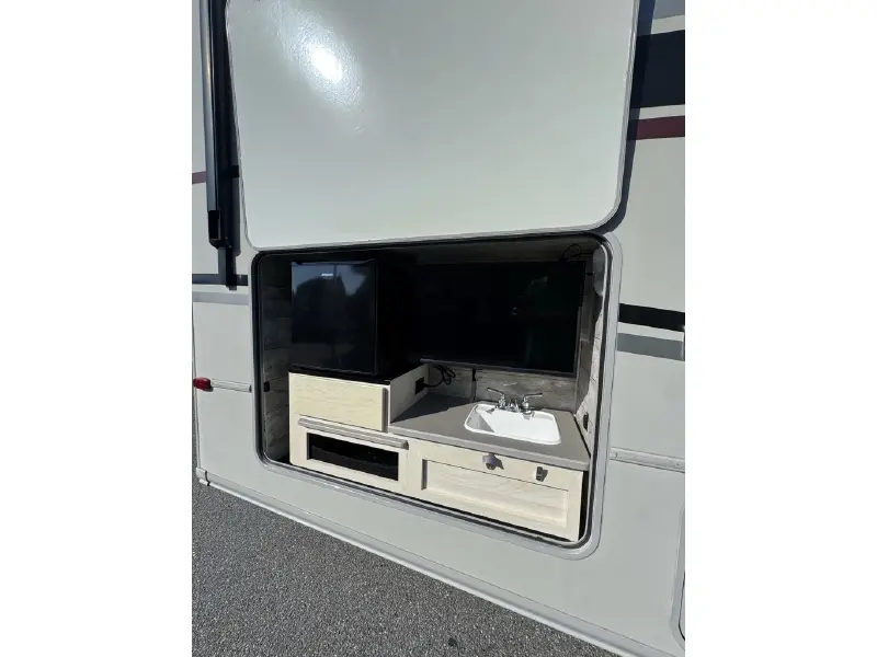 2021 WINNEBAGO INTENT 29L