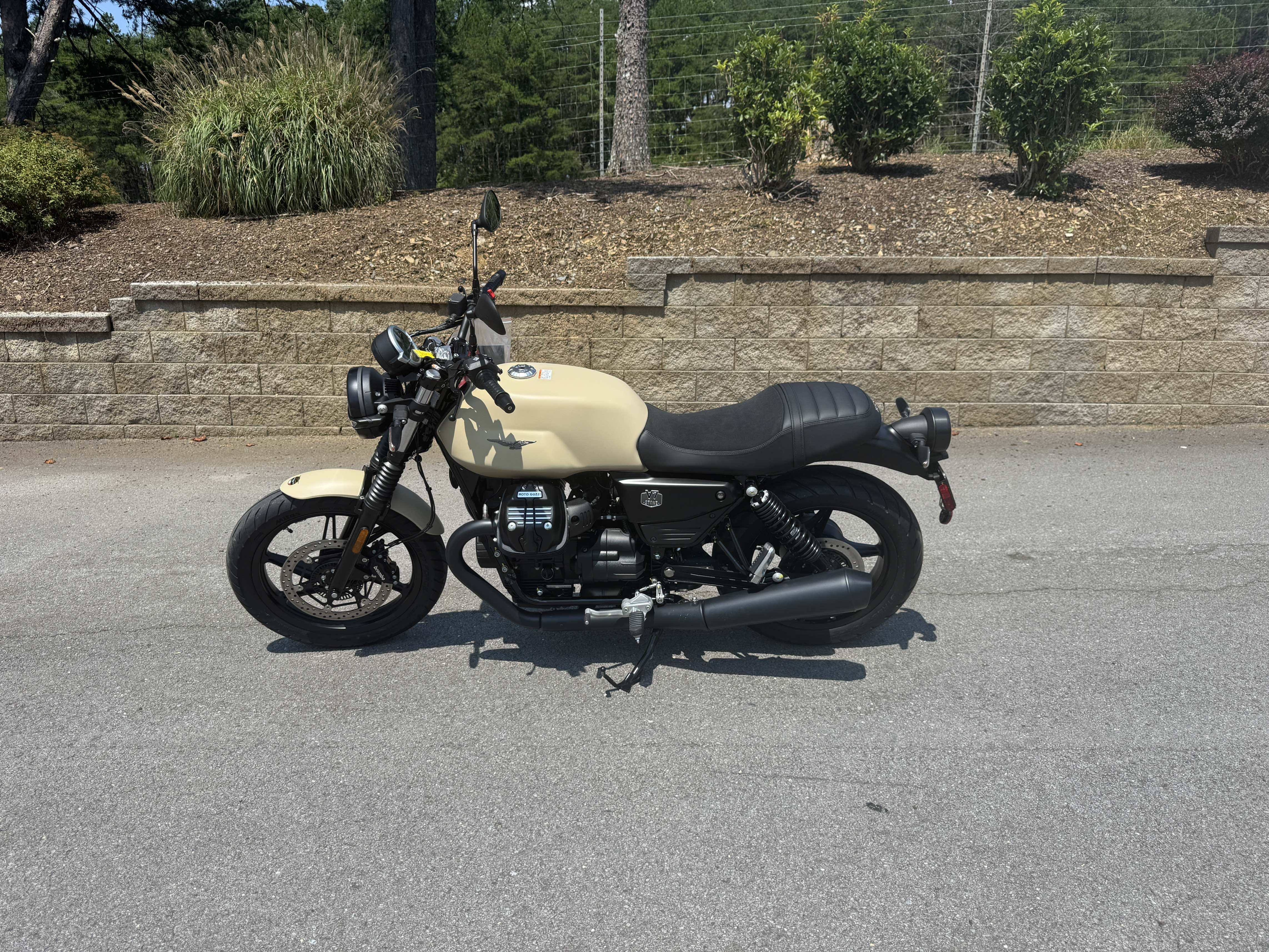2027 Moto Guzzi V7 STONE STONE in Ellijay, GA