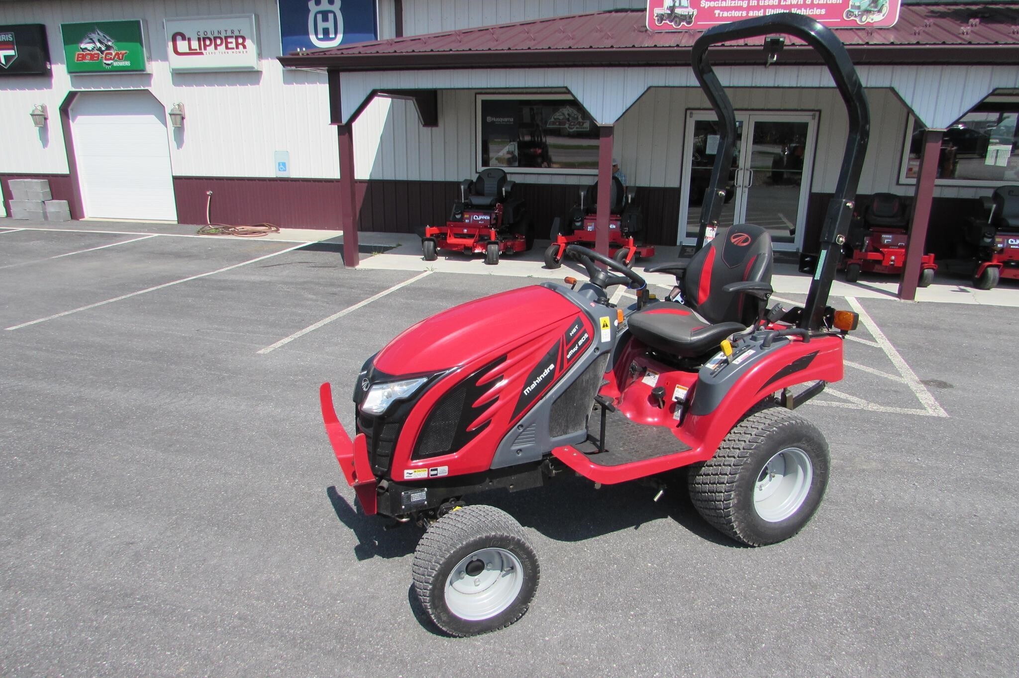 2018 MAHINDRA EMAX 20S HST in Chambersburg, PA
