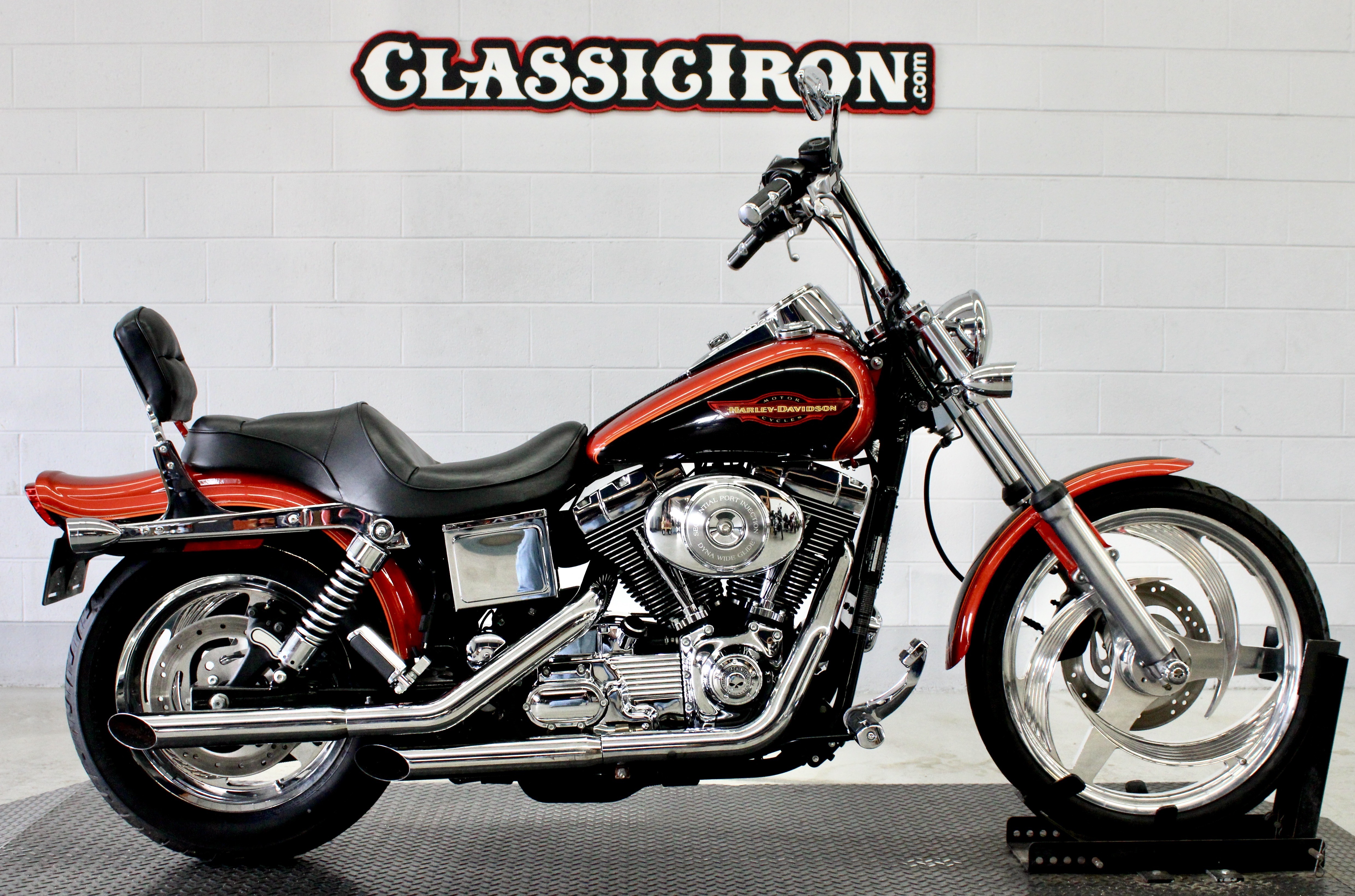 2005 Harley-Davidson FXDWG/FXDWGI Dyna Wide Glide® in Fredericksburg, VA