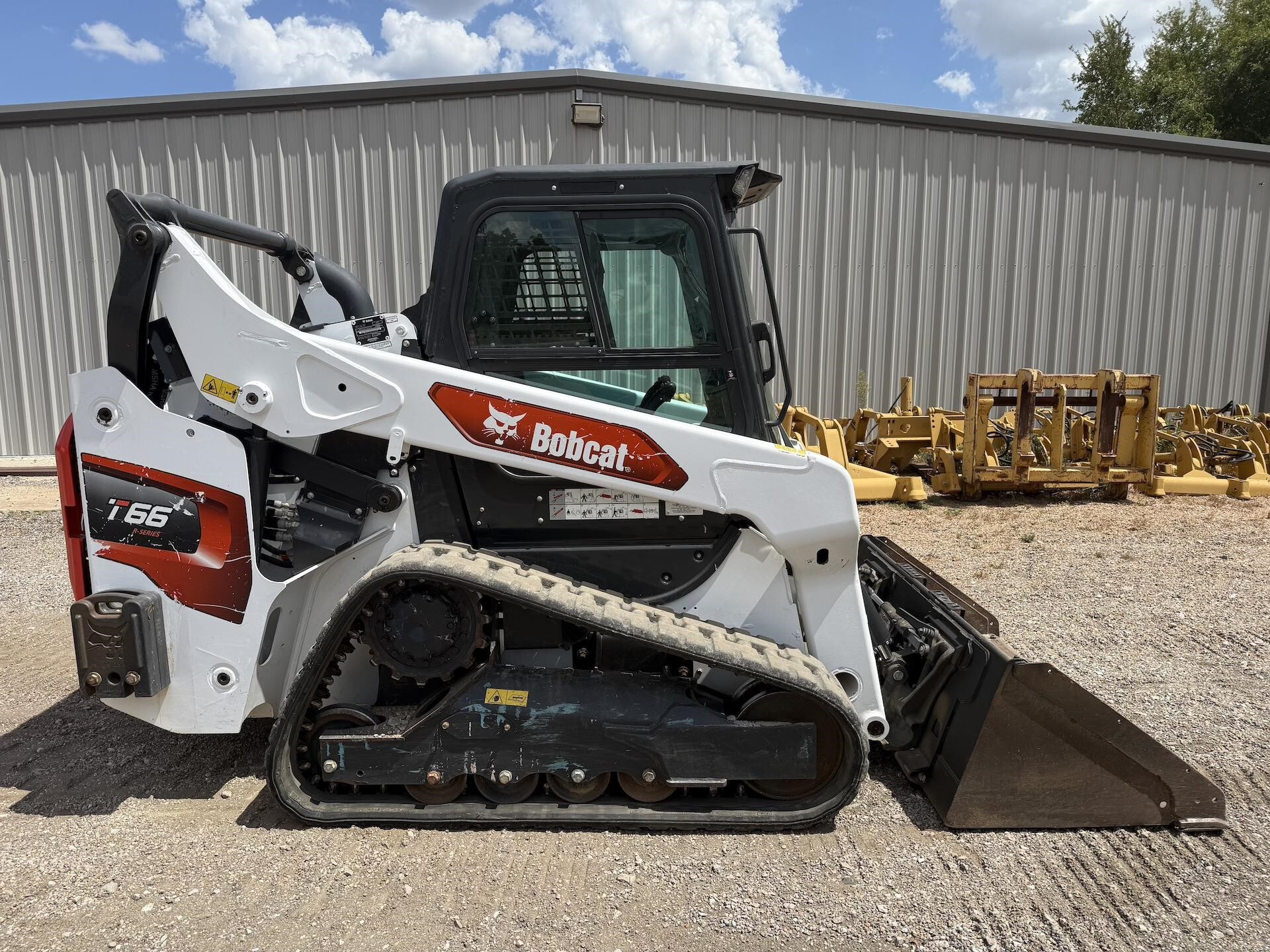 2022 BOBCAT T66 in Round Mountain, TX