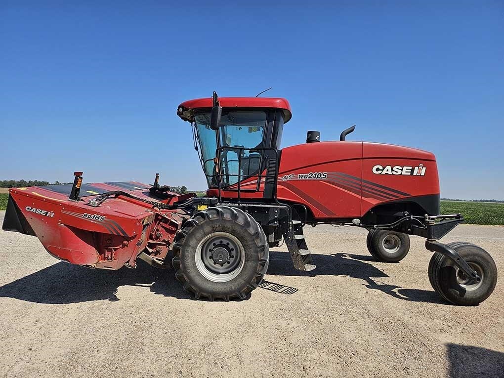 2022 CASE IH WD2105 in Mount Hope, KS