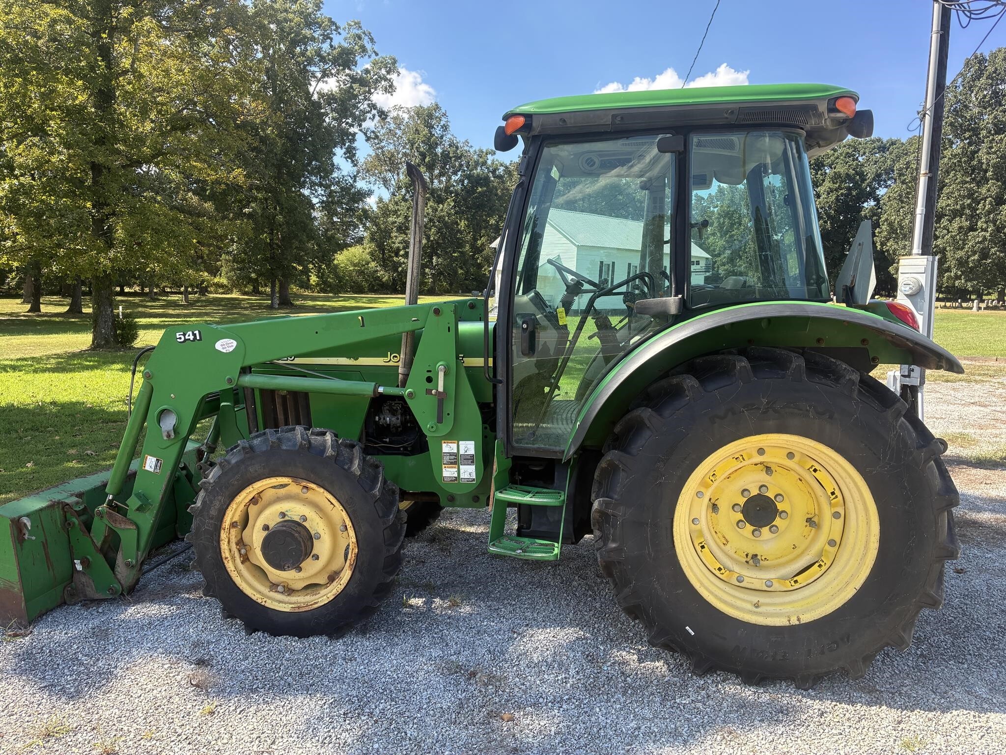 2003 JOHN DEERE 5520 in Athens, AL