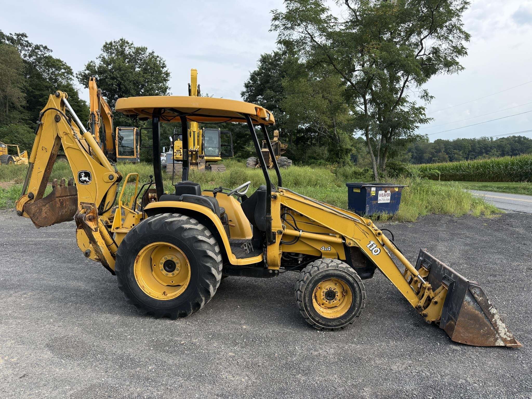 2004 DEERE 110 in Everett, PA