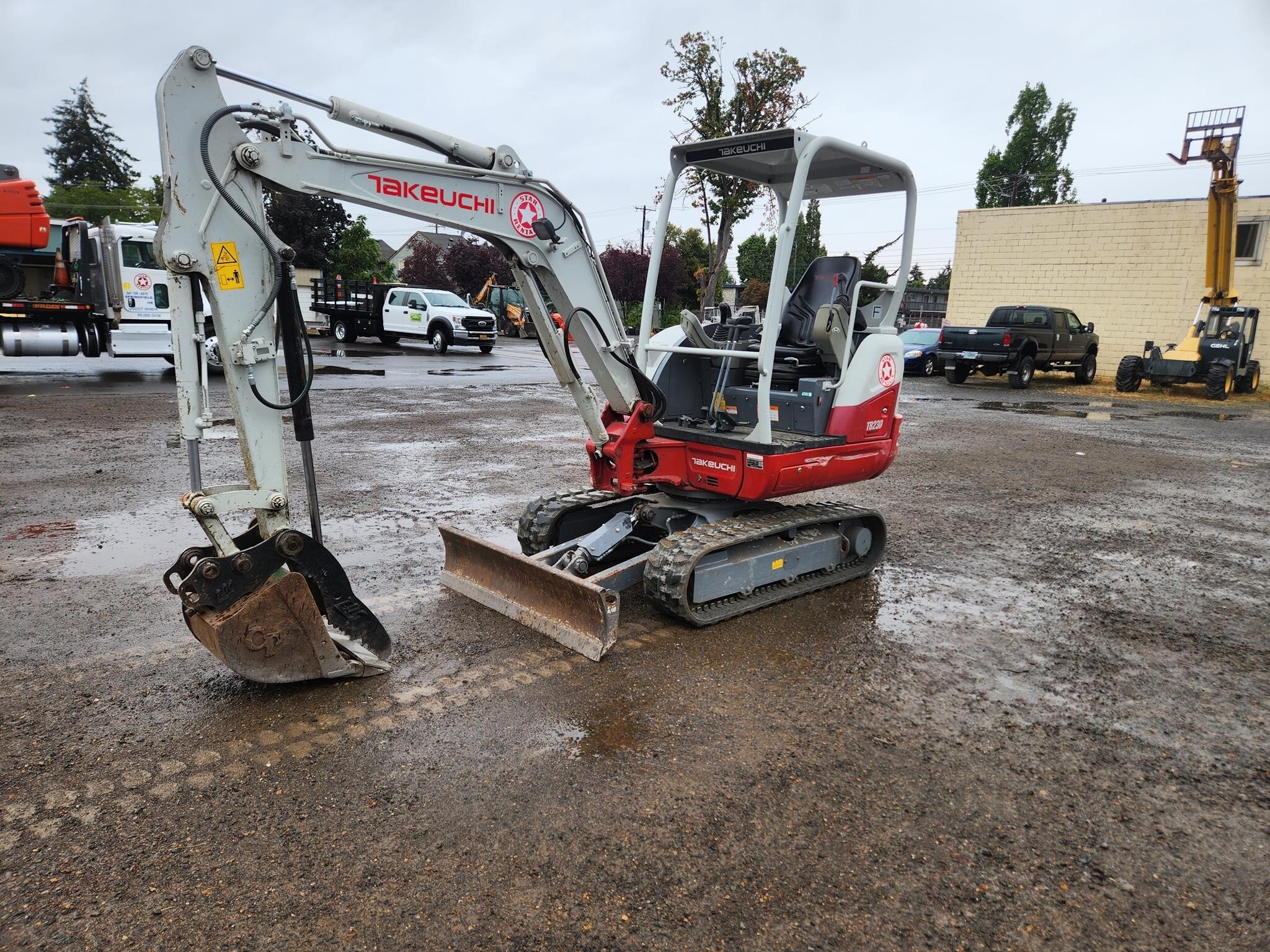 2022 TAKEUCHI TB230 in Portland, OR